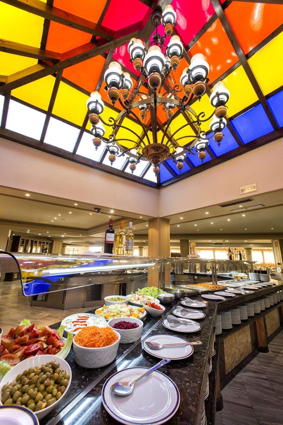 buffet4_httpwww.hotelreyesziries.com.jpg