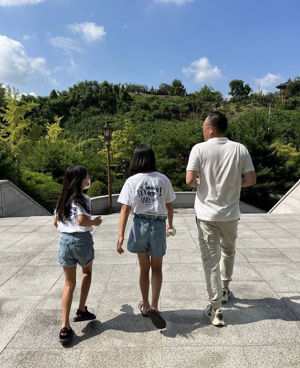 딸들과 시간.jpg