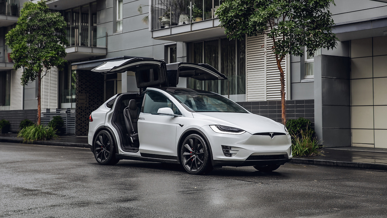 Model X_팔콘윙.jpg