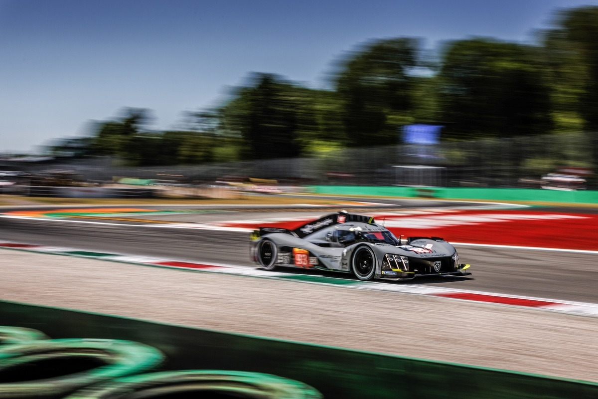 사진자료2-2022 FIA WEC 이탈리아 몬차 대회에 출전한 푸조 9X8 (1).jpg