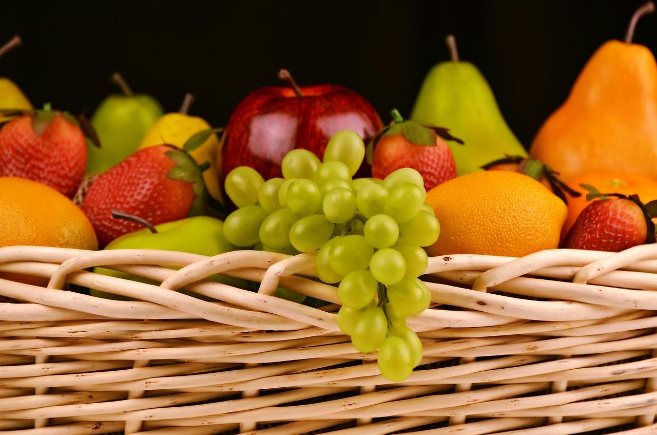 fruits-g7ac673b31_1920.jpg