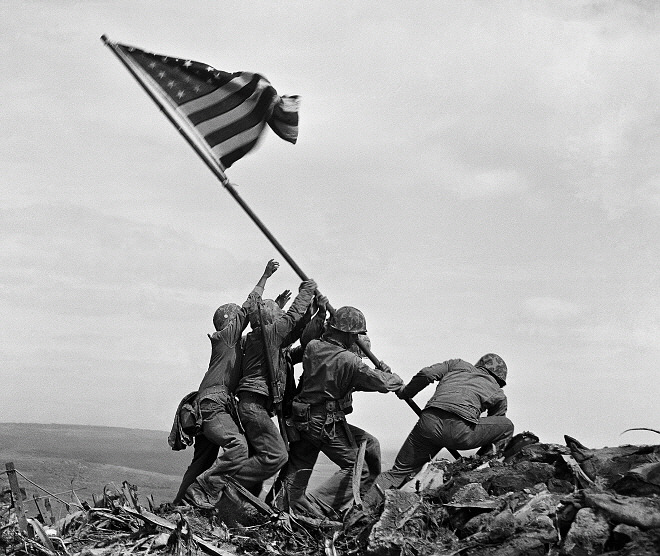 사본 -성조기, 수리바치산에 게양되다 - Alamy Stock Photo (1).jpg