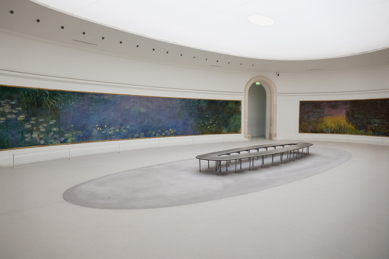 사본 -Musée_de_L'Orangerie_Water_Lilies_Room.jpg