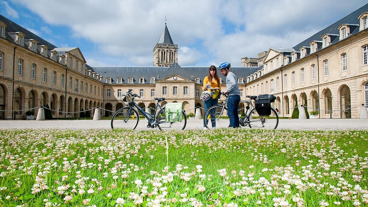caen-velo-abbaye-dames-vudoiseau-vudoiseau-1600x900.jpg