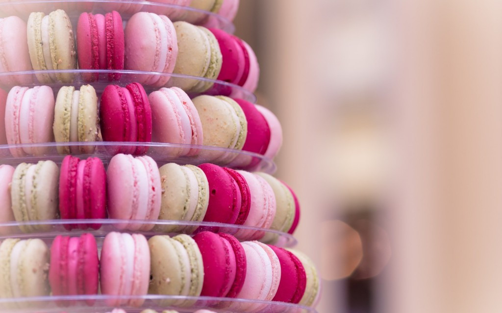 6772641-awesome-macaron-wallpaper-1024x640.jpg