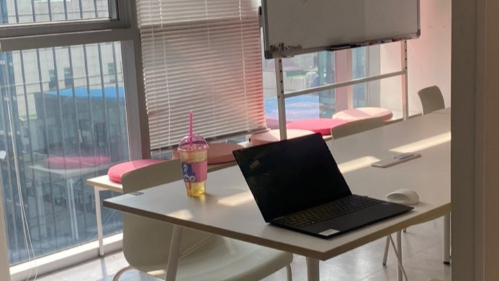 회사 회의실.jpg