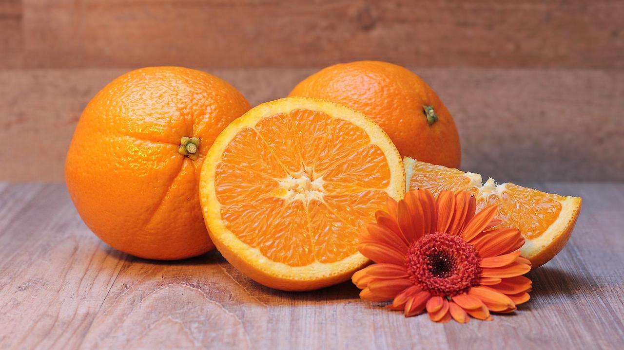 oranges-ge3e9f5299_1920.jpg
