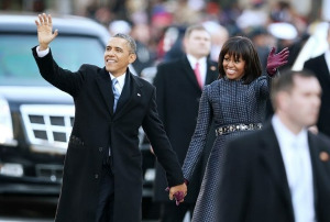 오바마내외 손인사.jpg