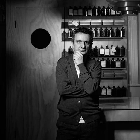 데니스 파피티스 사진.jpg