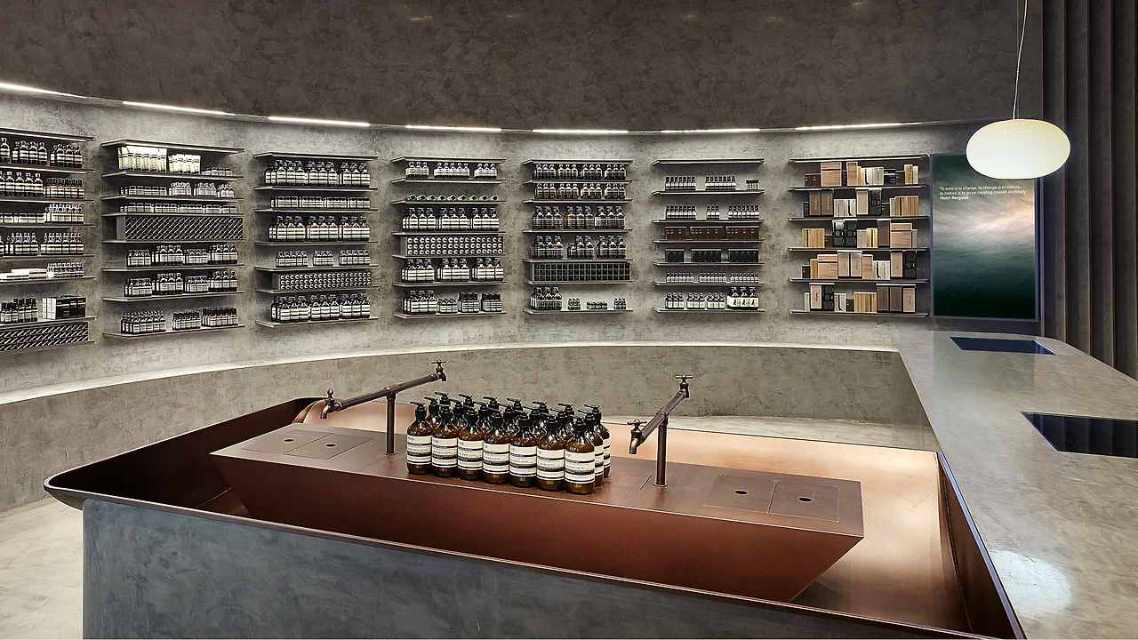 Aesop_IFC_Seoul_Carousel_3_Desktop_2560x1440px.jpg