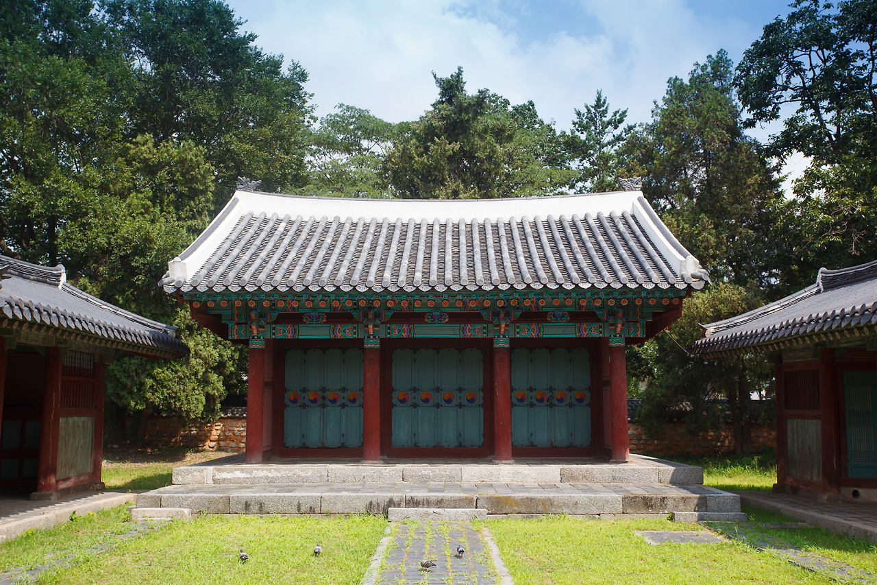전주_경기전_조경묘_(촬영년도___2015년).jpg