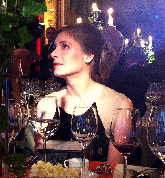 Catton_at_Guildhall_15_October_2013_•_Barrowman_Fergus Barrowman.jpg