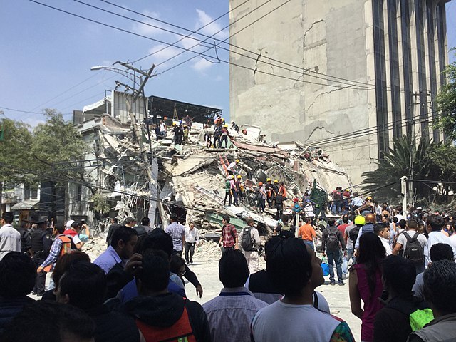 640px-Terremoto_de_Puebla_de_2017_-_Ciudad_de_México_-_11_ProtoplasmaKid.jpg