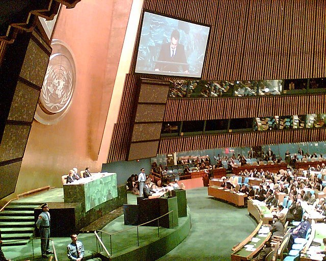 General_Assembly_of_the_United_Nations_azugaldia.jpg