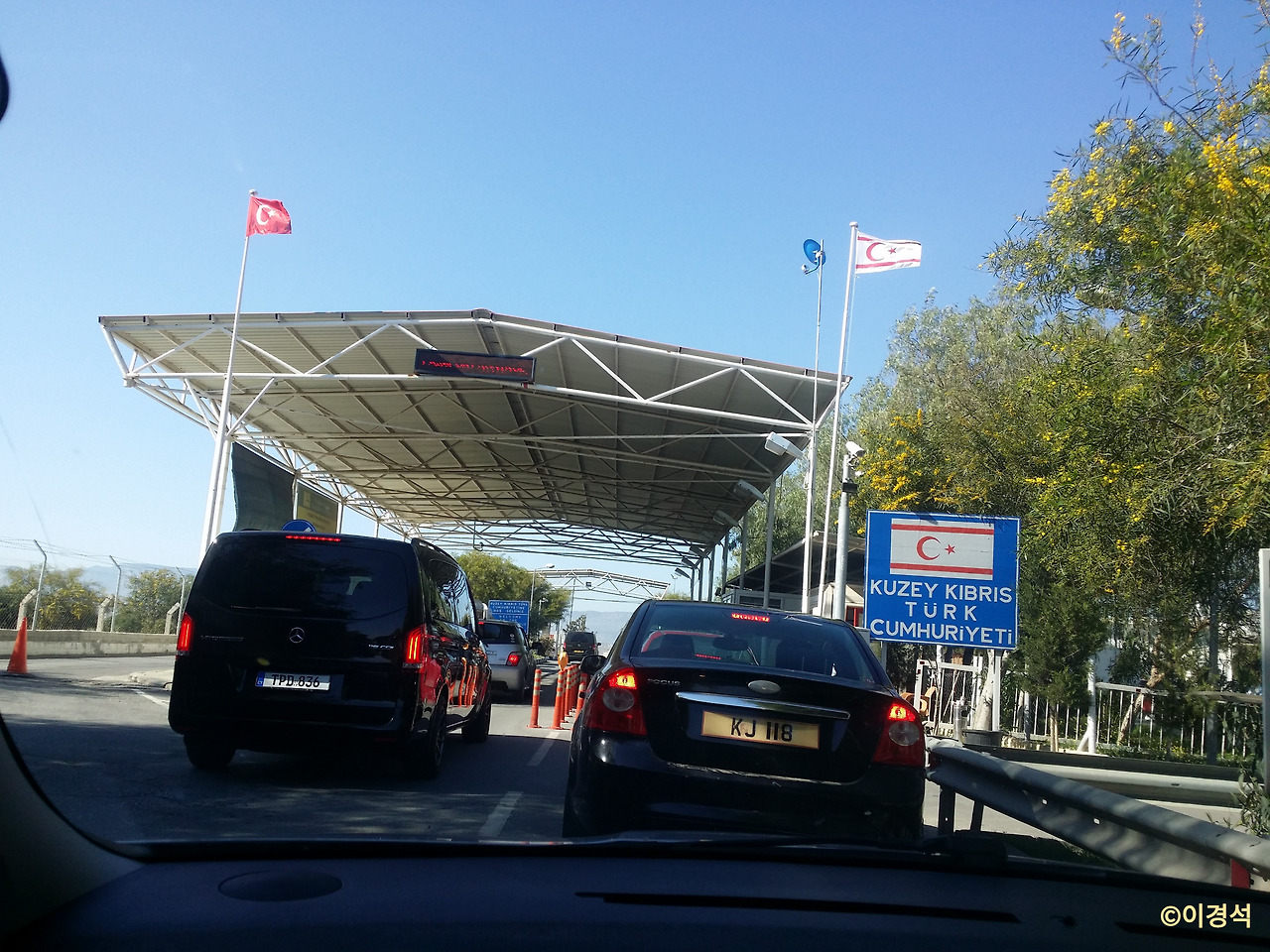북키프로스와의 국경 (5).jpg