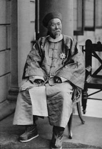 200px-Li_Hung_Chang_in_1896.jpg