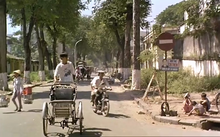 saigonese-movie-cyclo.jpg