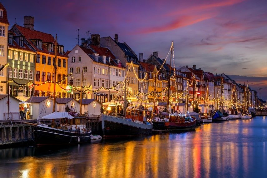 nyhavn-christmas-market.jpg