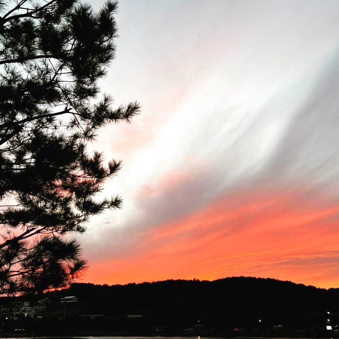 해질녘 노을.jpg