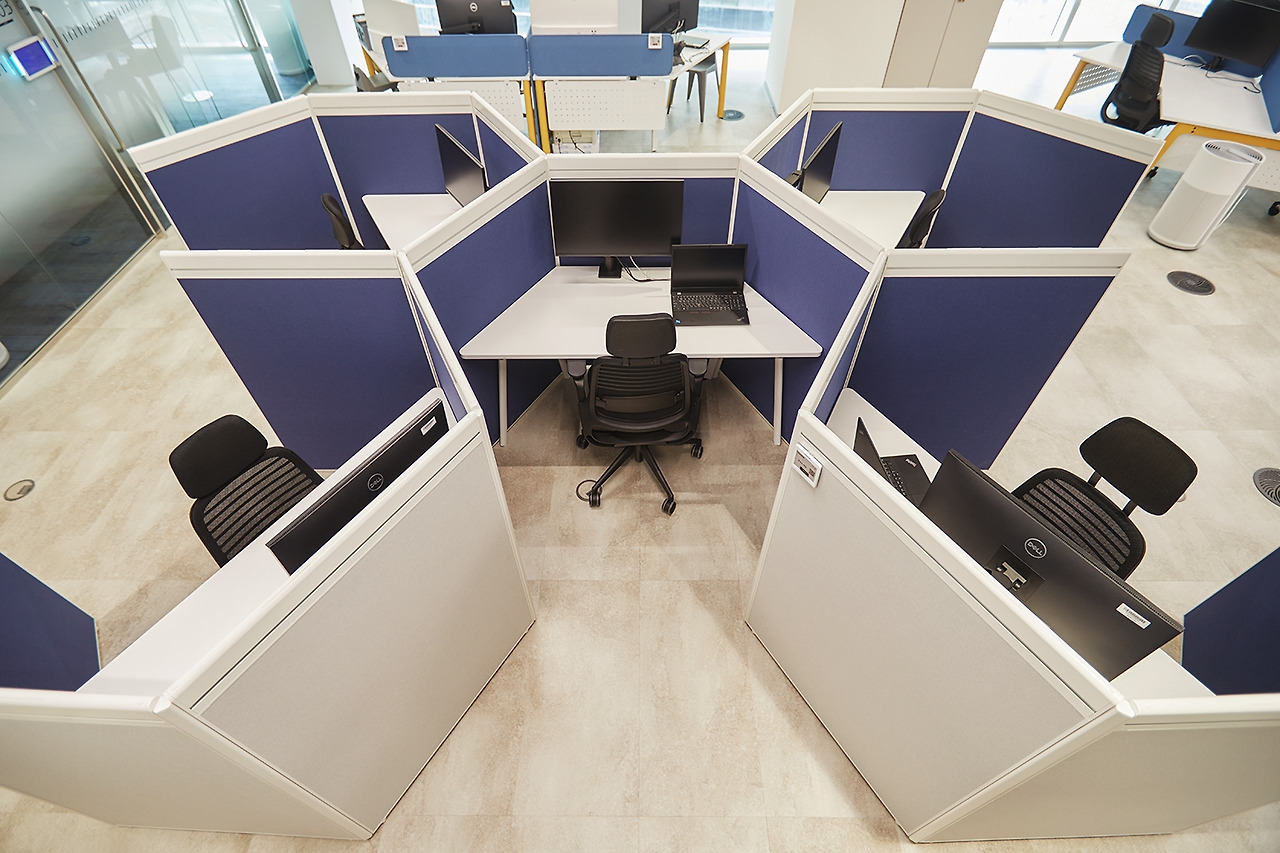 [이미지] 현대캐피탈 자율좌석제_몰입형.jpg