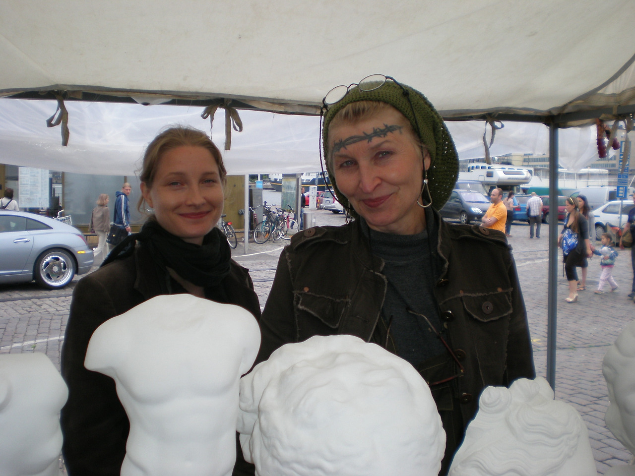 가시문신 여자.jpg