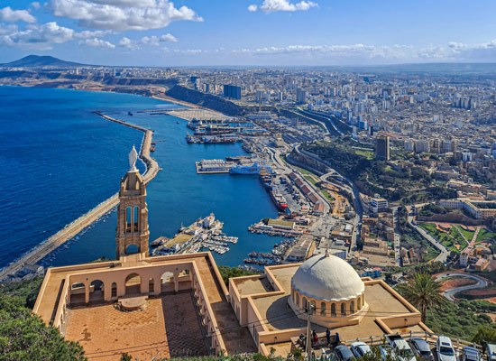550x400_Algerie-Oran_brux-photos-2-nGSJi54fo-unsplash-1-1.jpg
