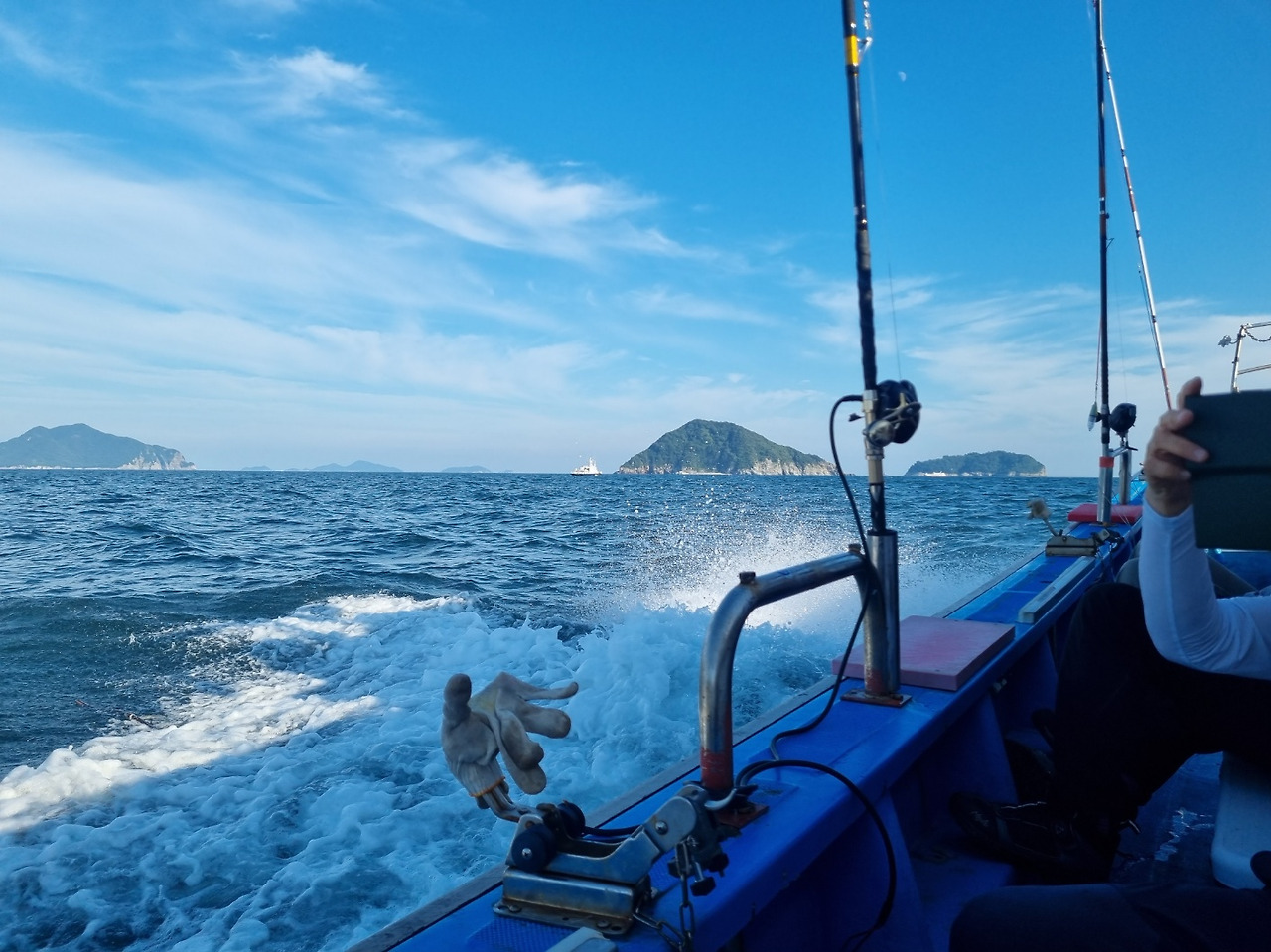 삼덕항 출항중.jpg