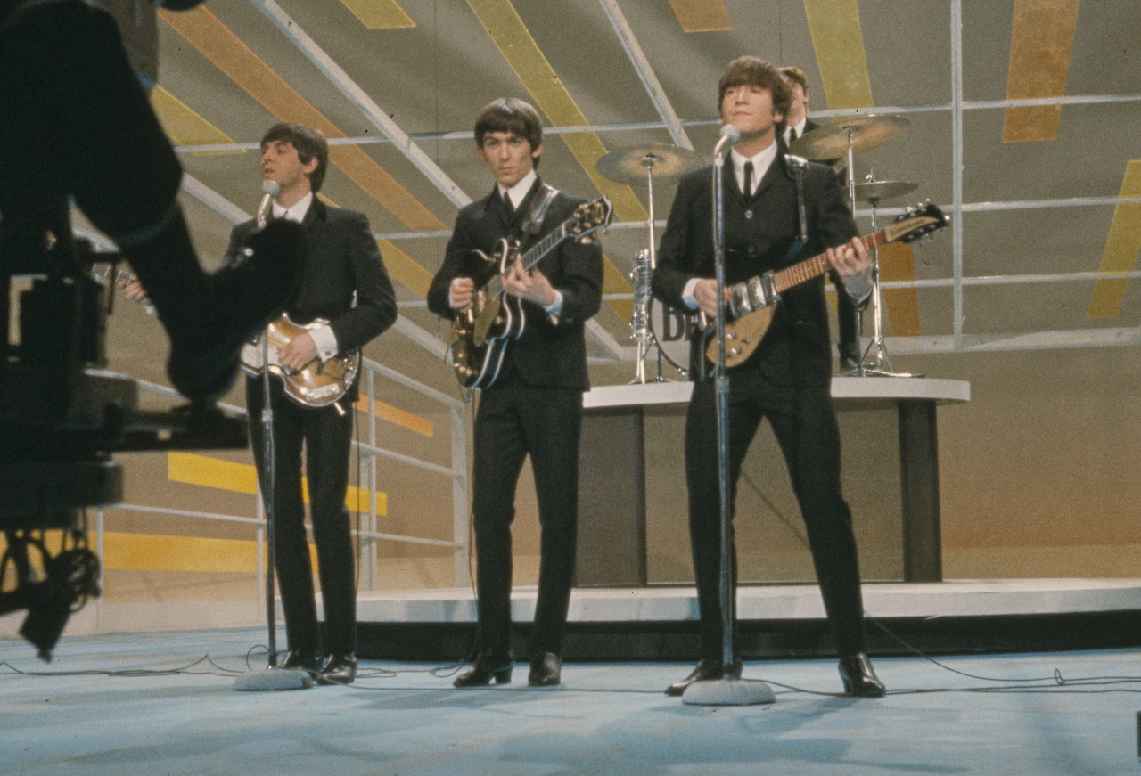 The_Beatles_performing_at_The_Ed_Sullivan_Show_(cropped_2).jpg