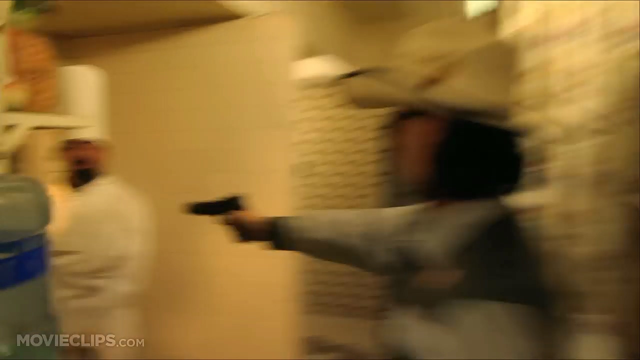 Once Upon a Time in Mexico (2_11) Movie CLIP - Shooting the Cook, Restoring the Balance (2003) HD.mp4_20240608_160213.984.jpg