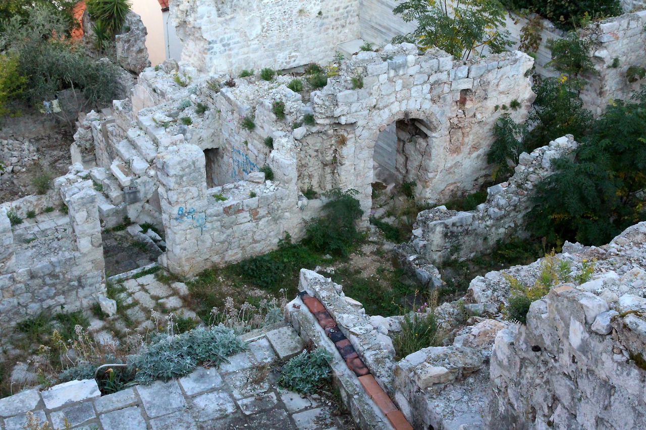 16.두브로브니크 파괴의 현장.jpg