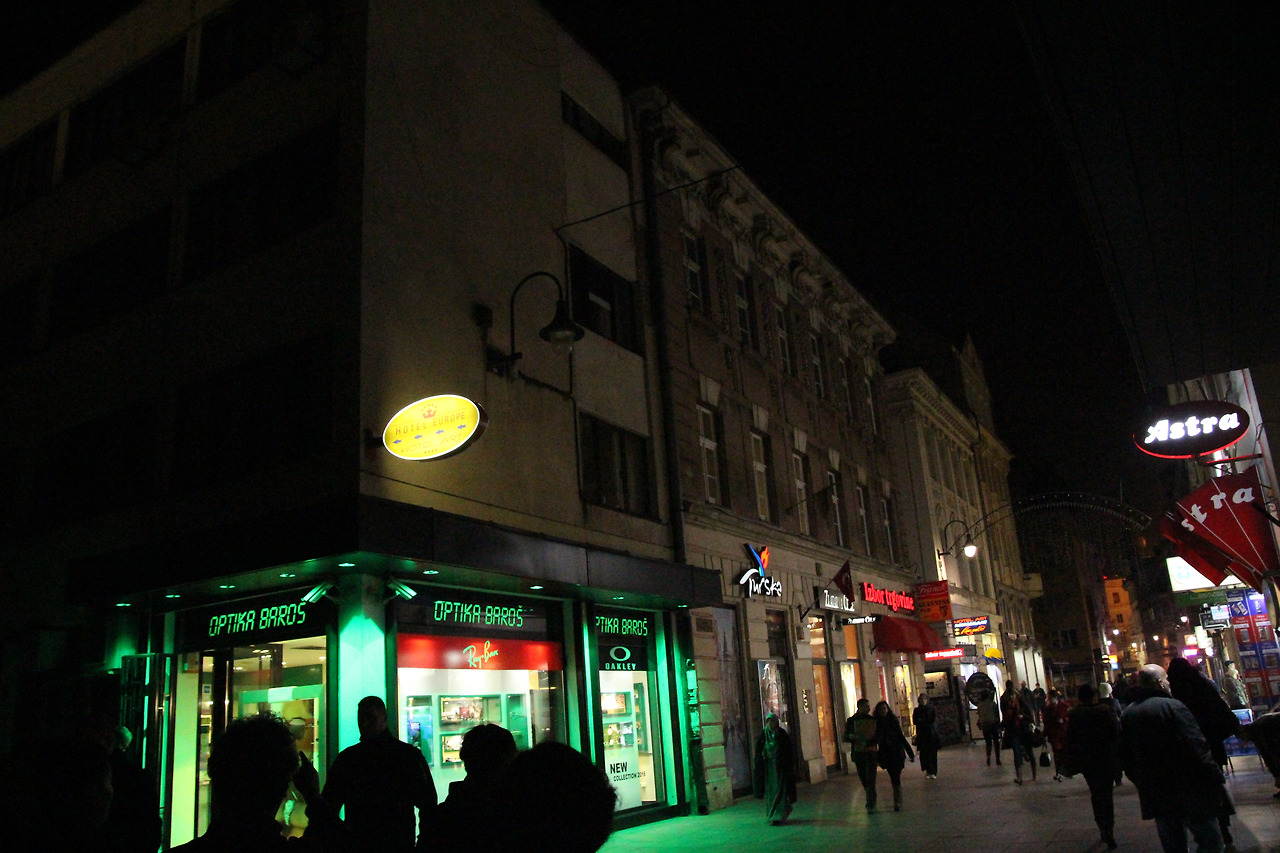 31.사라예보 야경(351쪽).jpg