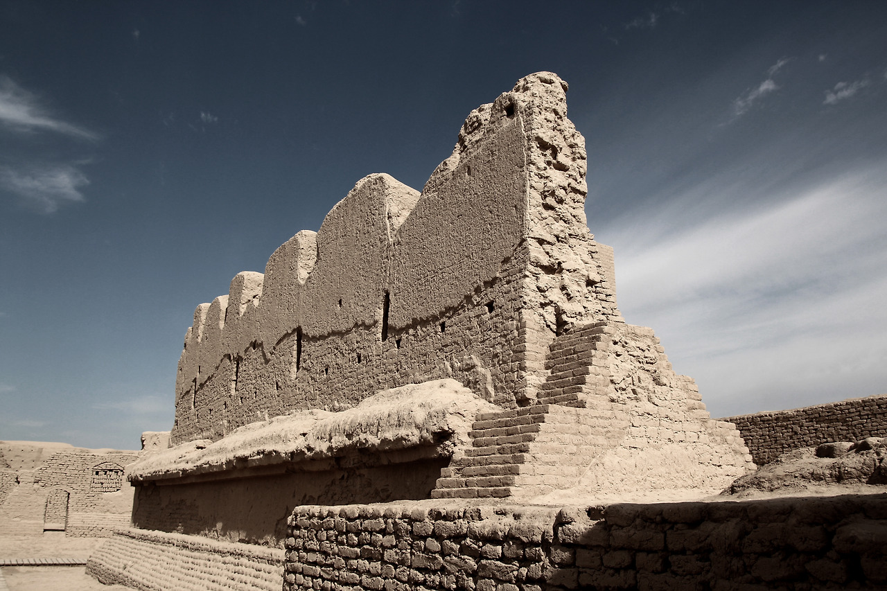 되돌아보지 않은 역사는 되풀이 된다1.jpg