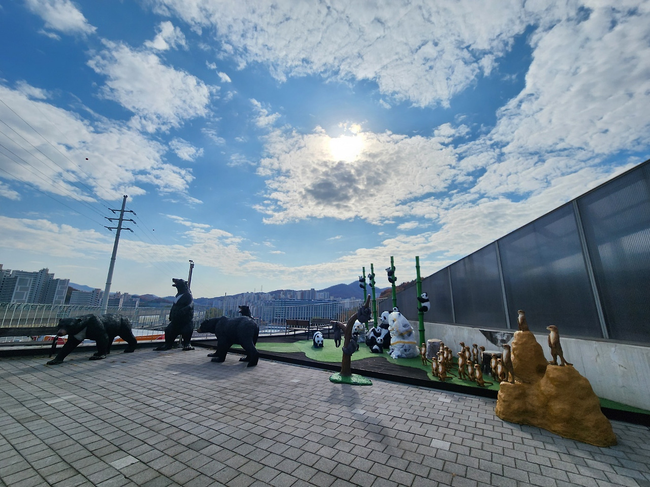 하늘휴게소 곰돌이 사진.jpg