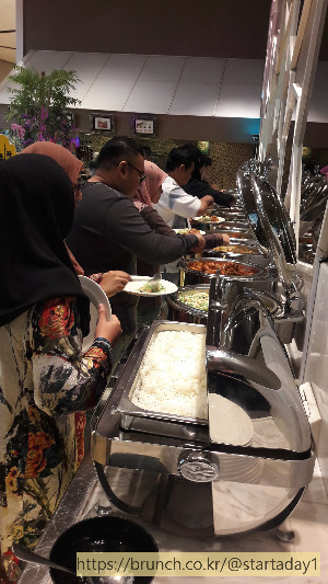 라마단 뷔페.jpg