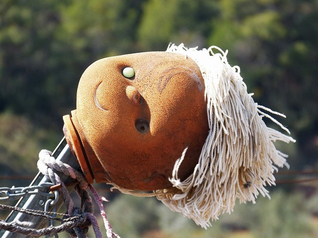 scarecrow-1275383_640.jpg