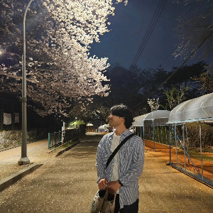 안산 황토길에서 은수님이.jpg