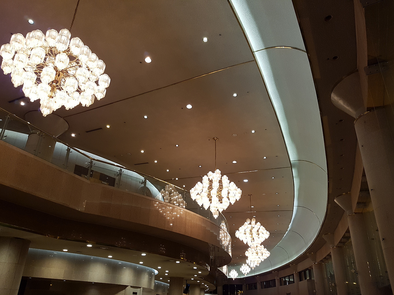 20180823_예당로비 (2).jpg