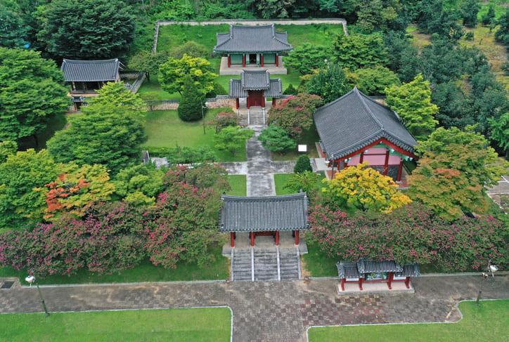 가을 여행지 충의사.jpg