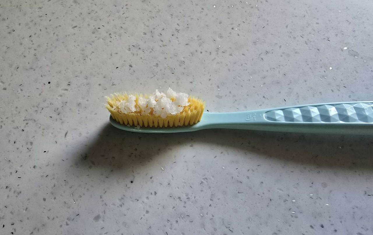 칫솔 소독 (1).jpg