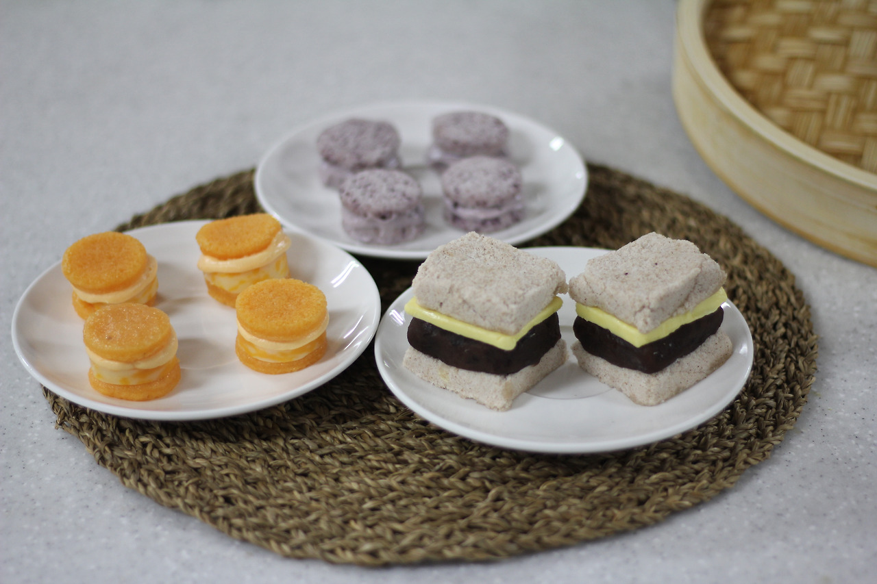 6치즈떡카롱, 블루베리떡카롱, 앙버떡(시계방향)사본 -IMG_1415.jpg