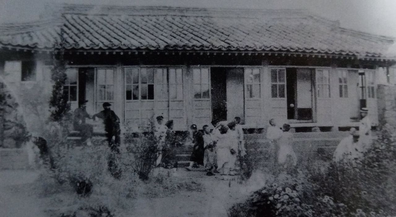 4제주도 최초의 사제관.jpg