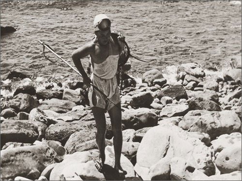 12-작살을 든 좀녀.jpg