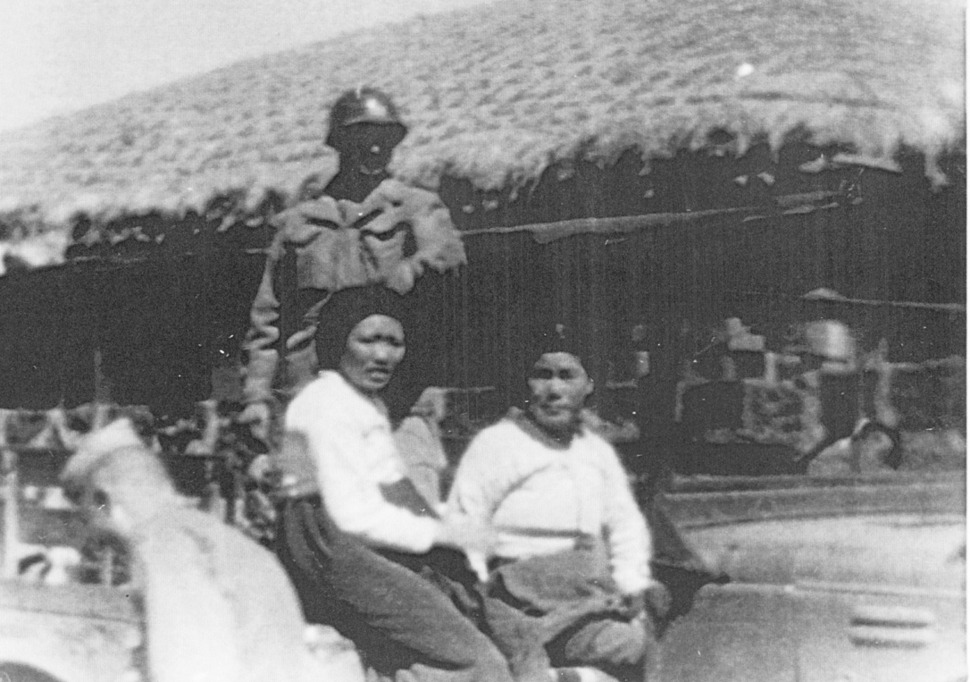 사본 -5미군과 제주도 여성들의 모습..jpg