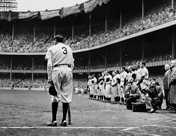 베이브 루스 등번호 3번을 은퇴하다- Alamy Stock Photo.jpg
