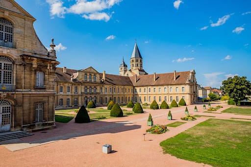 클뤼니 수도원.jpg