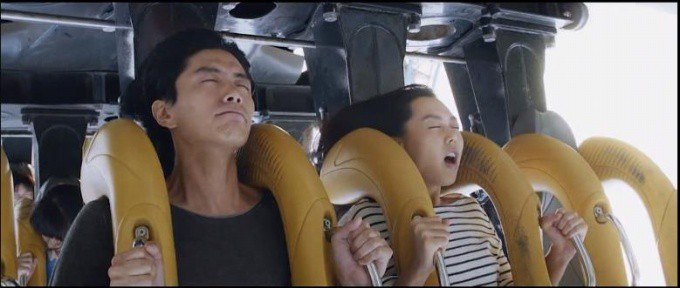 함께 견디는 두 사람.jpg