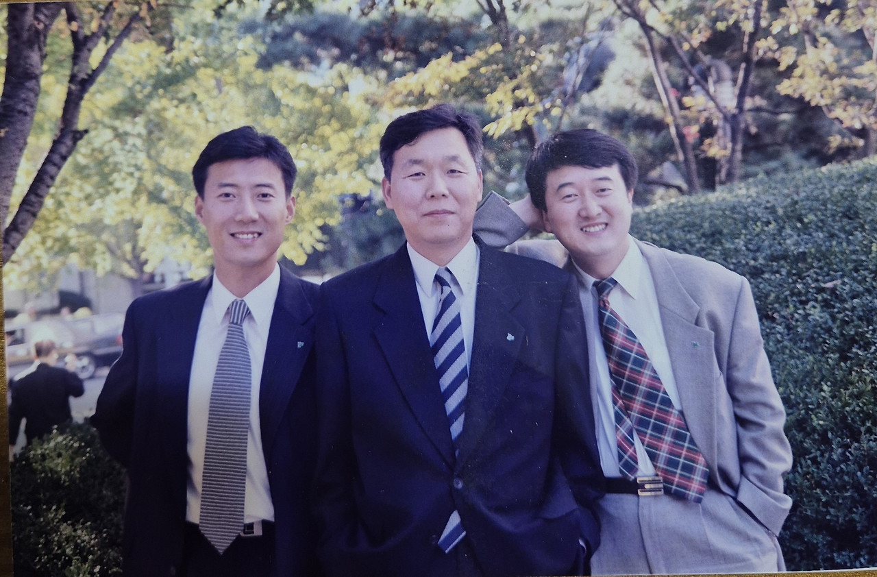 젊을때 사진.jpg