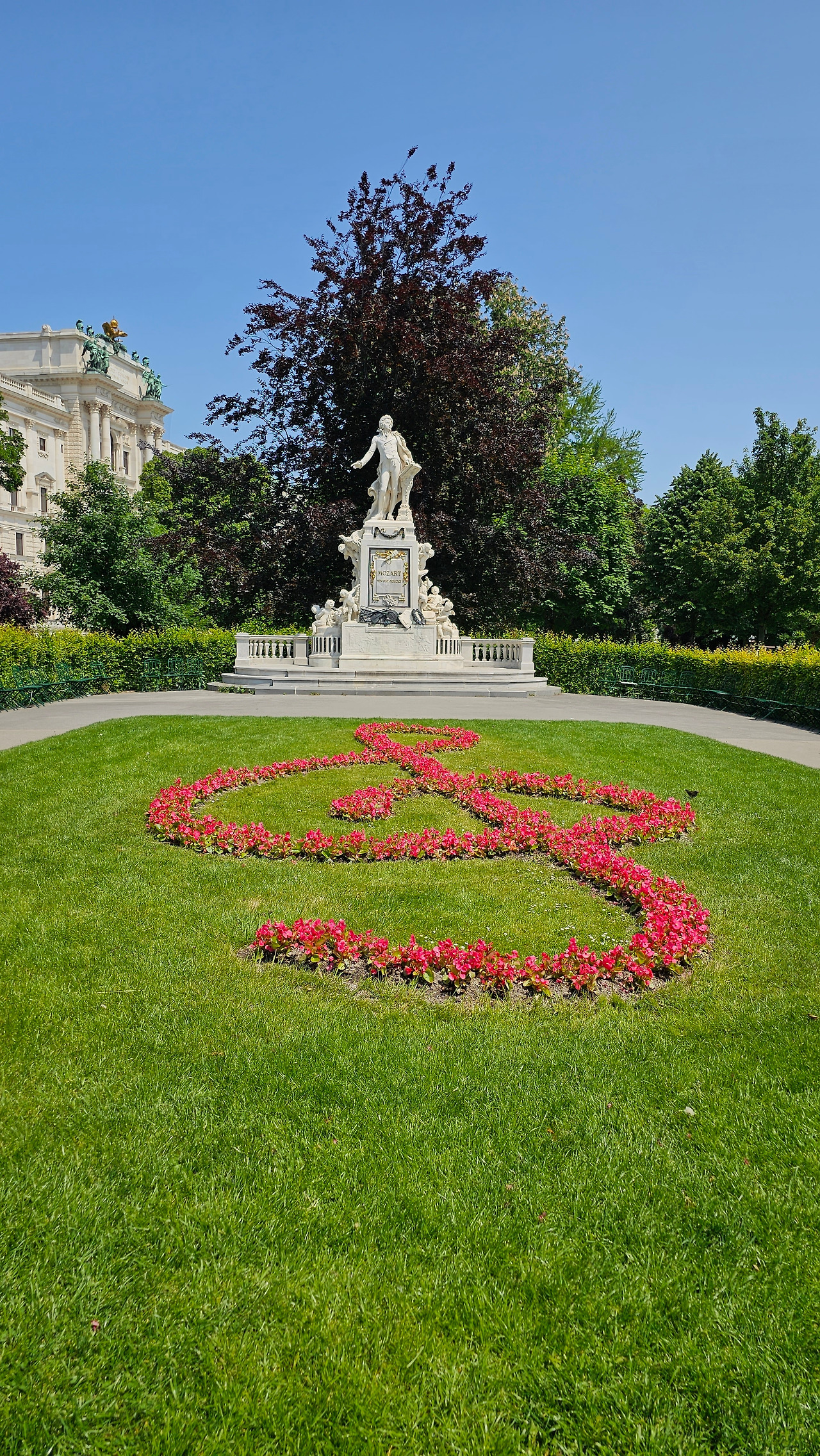 왕궁정원(Burgarten)의 모차르트 동성.jpg