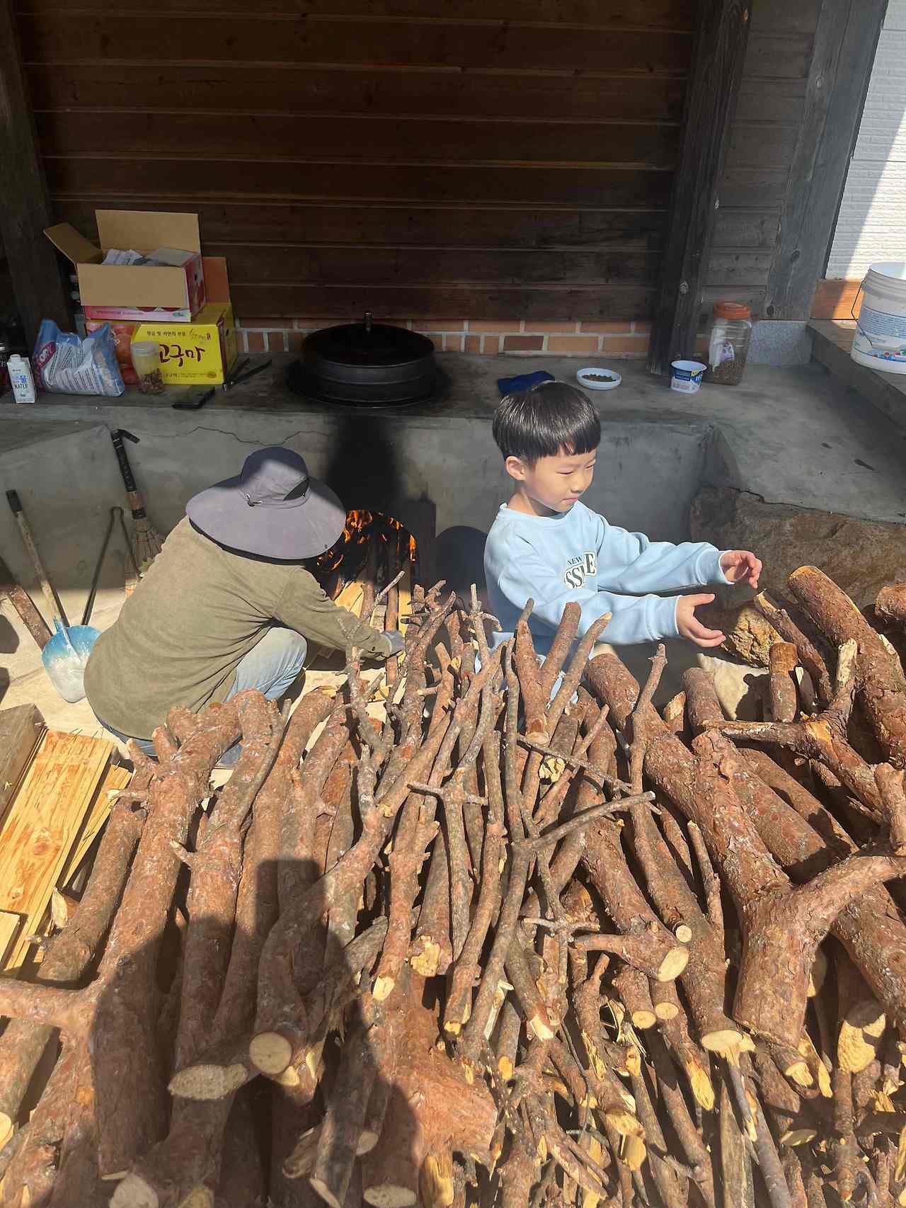 아궁이 불지피기.jpg