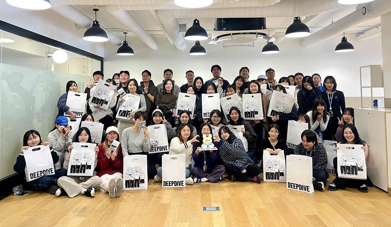 단체사진 편집본.jpg